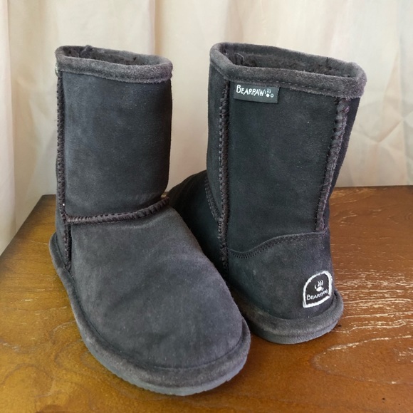 BearPaw Dark Grey Low Cut Boots - Picture 2 of 7
